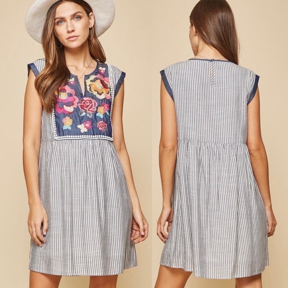 Savanna Jane Embroidered Bib Dress Size Medium Sleeveless Striped Floral